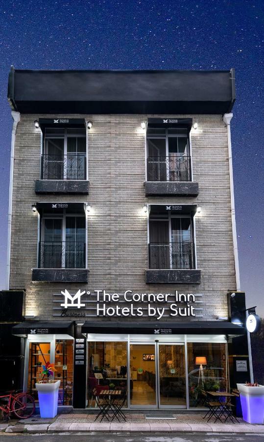 The Corner Inn Hotels By Suit Esquiceir Exterior foto