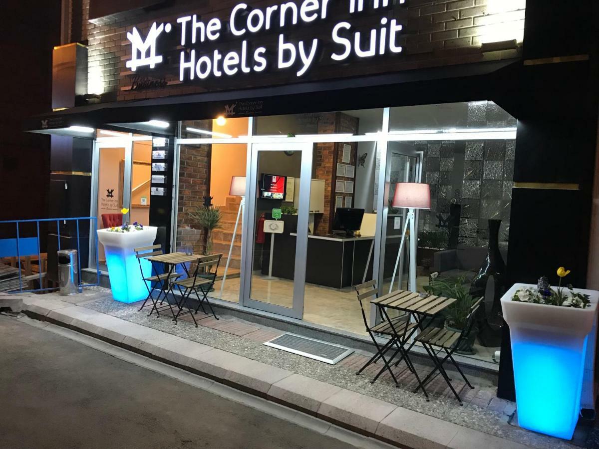The Corner Inn Hotels By Suit Esquiceir Exterior foto