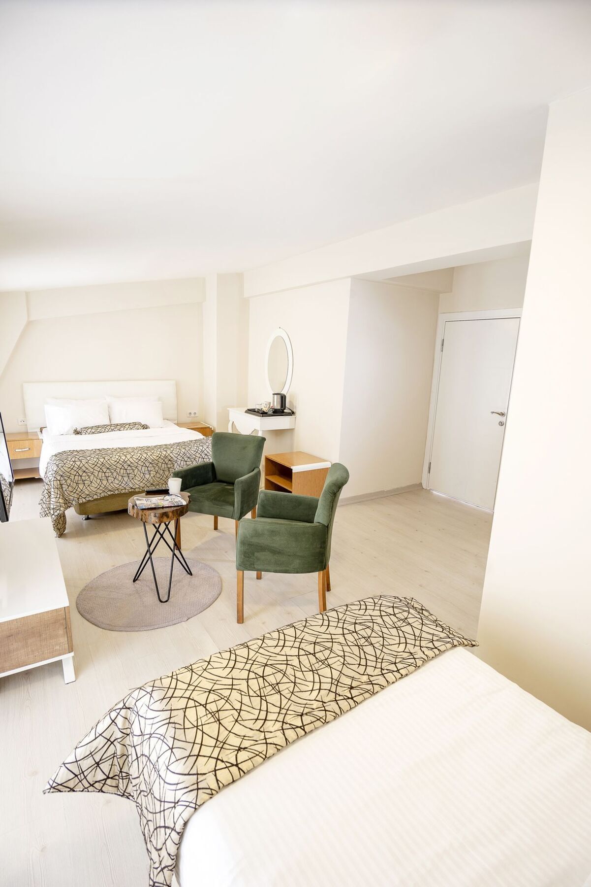 The Corner Inn Hotels By Suit Esquiceir Exterior foto