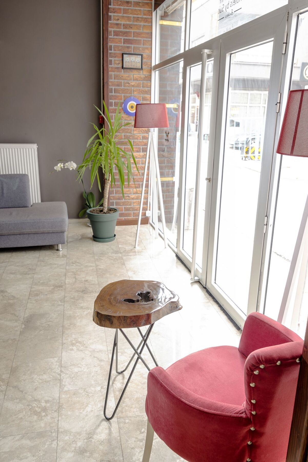 The Corner Inn Hotels By Suit Esquiceir Exterior foto