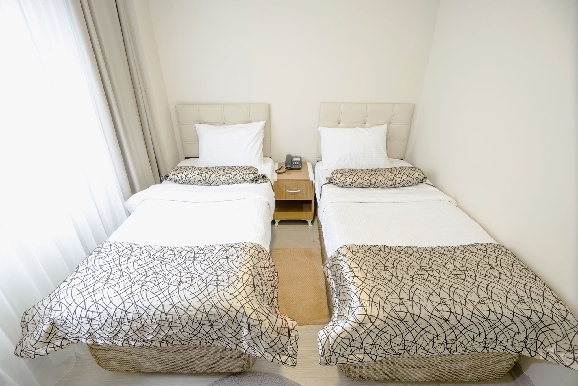 The Corner Inn Hotels By Suit Esquiceir Exterior foto